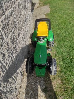 Šlapací traktor John Deere - 2