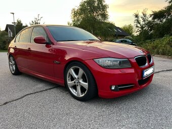 BMW e90 318d LCI, 105kw xenony 12/2009 - 2