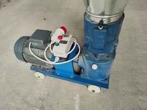 Peletovací lis, granulovač typ PL150 4 kW, zesílené válce - 2