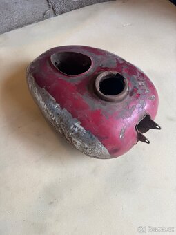 Nádrž jawa 250, 350 - 2