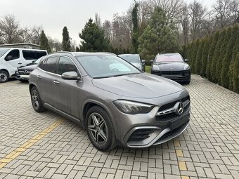Mercedes-Benz GLA 200 - 2