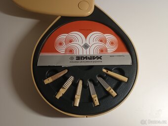 Retro Masážně-kosmetický přístroj Charkiv - 2