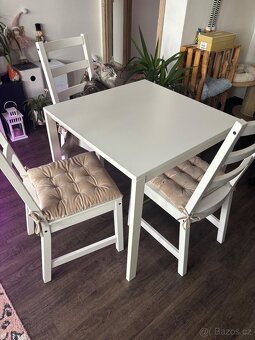 Jídelní stůl a 3 židle Ikea - 2