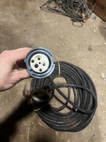 Číslo 2 elektricka prodluzka kabel 220 V venkovnídélka 20 m - 2