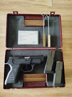 Pistole samonabíjecí 9mm - 2