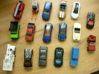 AUTÍČKA MATCHBOX - 2