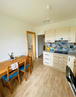 Pronájem zděného bytu 4+1 s garáží a 2 lodžiemi, Chotoviny - 2