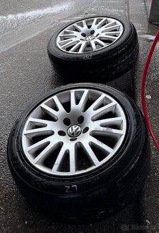 VW sada alu kol et45 r17 + letni pneu kumho 205/50 - 2