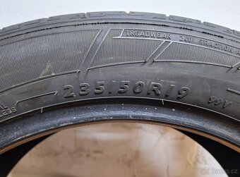 Letní pneu 235/50/19 Dunlop - 2