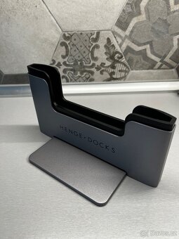 Henge Docks Apple MacBook Pro 13' touchbar - 2