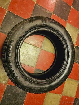 Firestone WINTERHAWK 4 215/60 R17 96H - najeto jen 650km - 2