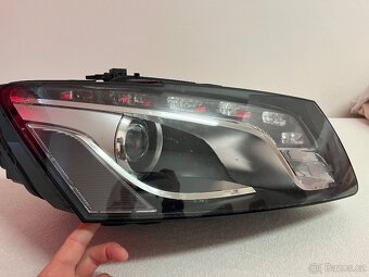 Přední světlomet Audi Q5 -pravý - 2