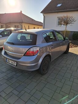 Opel Astra 1,7cdti R.v. 2007 hatchback - 2