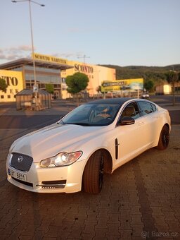 Jaguár xf 3.0 diesel 177 kW . - 2