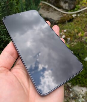 Samsung Galaxy S22+ v perfektním stavu - 2