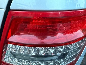 zadní světla , zrcátka , jednotka xenon Mercedes w204 s204 - 2