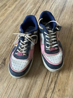 obuv Nike vel. 38 EU na donošení - 2