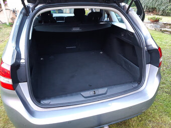 Peugeot 308SW II 1.6 BlueHDI, tz., rv. 2015, STK do 8/27 - 2