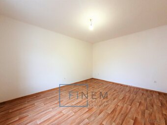 Mezonetový byt v cihlovém domě 3+kk, 75m² v centru  Kralup n - 2