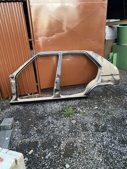 Bočnice Škoda Favorit pravá kompletni nová - 2