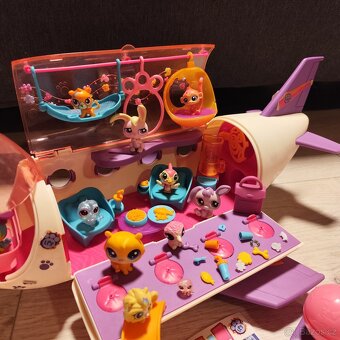 LPS littlest petshop letadlo spousta zvířátek a doplňků - 2