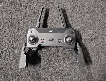 Ovladac dji - 2
