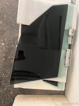 Přední zatmavené okénka Bmw e34 - 2