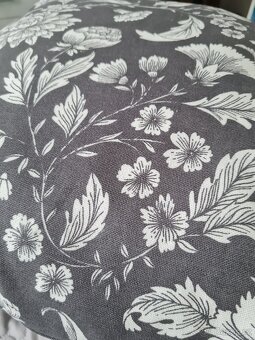 Polštář(dekorativní) - 2