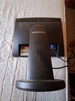 Monitor LCD SAMSUNG 19" - 2
