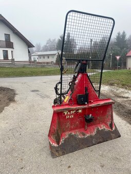 Naviják za traktor Tajfun 5T -krásný stav—kardan v ceně- - 2