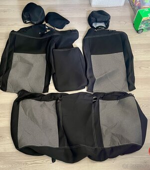 PŘESNÉ AUTOPOTAHY ŠKODA KAROQ - 2