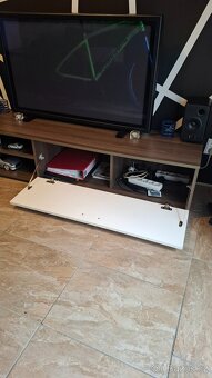 Tv stolek,Tv kříňka - 2