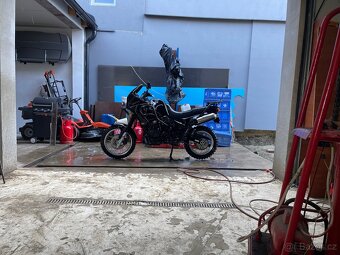 Triumph tiger 900 - 2