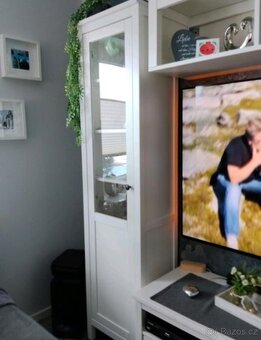 VITRÍNA IKEA HEMNES - 2