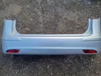 Hyundai i30 CW,2011,1.6crd,karosářské díly - 2