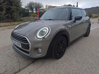 Mini Cooper – automat – panoramatická střecha - 2