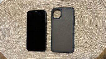 IPhone 11 64GB černý, top stav - 2