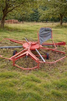 Nahrabovač sena nesený 2,5m - 2