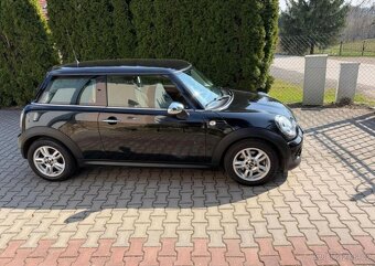 Mini One 1,6i 1 Majitel pravidl.servis benzín - 2