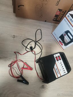 Nabíječka autobaterií 8A 6V/12V - 2