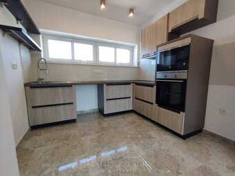 Pronájem bytu 4+k.k. 85m2 s balkónem, Mostecká, 584 01 Lede - 2