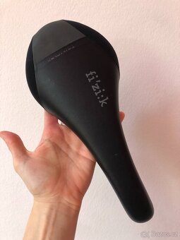 Sedlo FIZIK Gobi M1 Carbon Black - 2