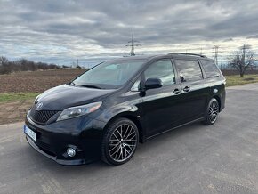Toyota Sienna SE motor 3.5 V6, 8 místná s odpisem DPH - 2