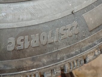 Poradám 4KS zimních pneu Michelin Agilis - 2