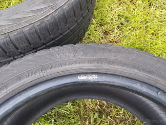 Pneu 225/45 R17 - 2