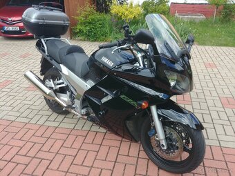 Yamaha FJR 1300 - 2