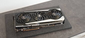 Sapphire Nitro+ RX 6700XT 12GB - 2