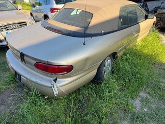 Chrysler Sebring cabrio na dily nebo na opravu motor 2.5 ben - 2