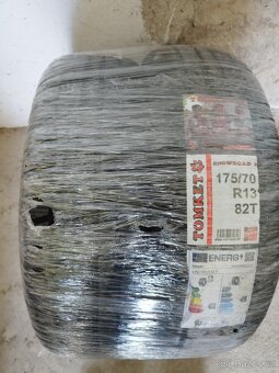 Nové zimní pneumatiky 175/70 R13 - 2