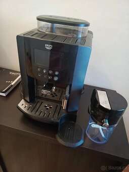 Automatický kávovar Krups EA 819 - 2